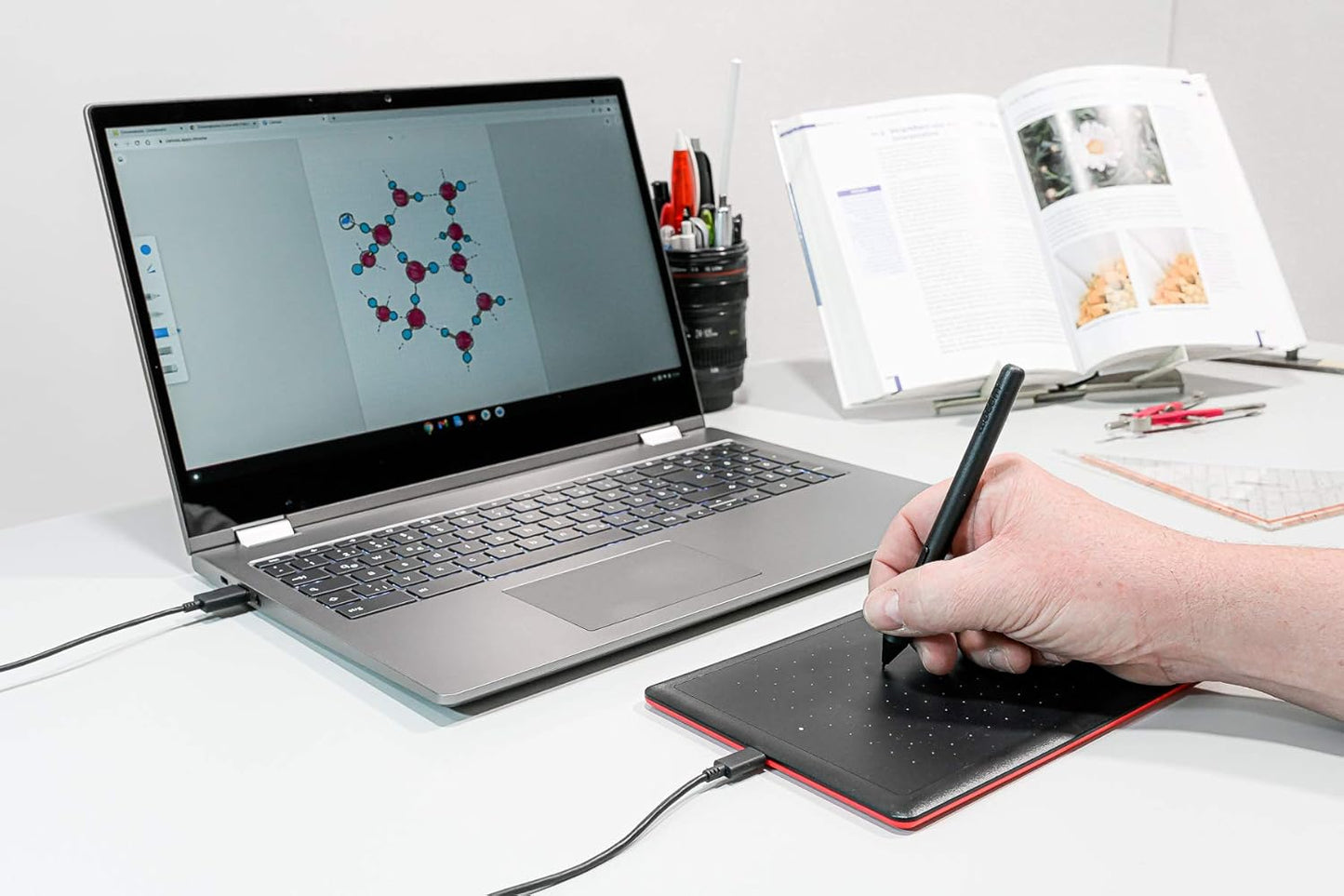 Wacom One by Wacom Small Tableta digitalizadora 2540 líneas por Pulgada 152 x 95 mm USB Negro - Tableta gráfica (Alámbrico, 2540 líneas por Pulgada, 152 x 95 mm, USB, Pluma, 133 pps)