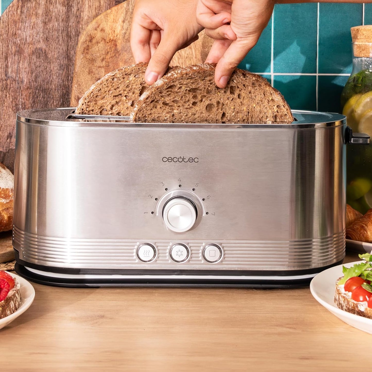 Cecotec Tostadora Vertical de Acero con doble ranura larga Shine&Toast Extra Double. 1400W, Capacidad 4 Tostadas, Ranuras Anchas de 3,8cm, Anillo Luminoso, 7 Niveles de Tostado, Varillas